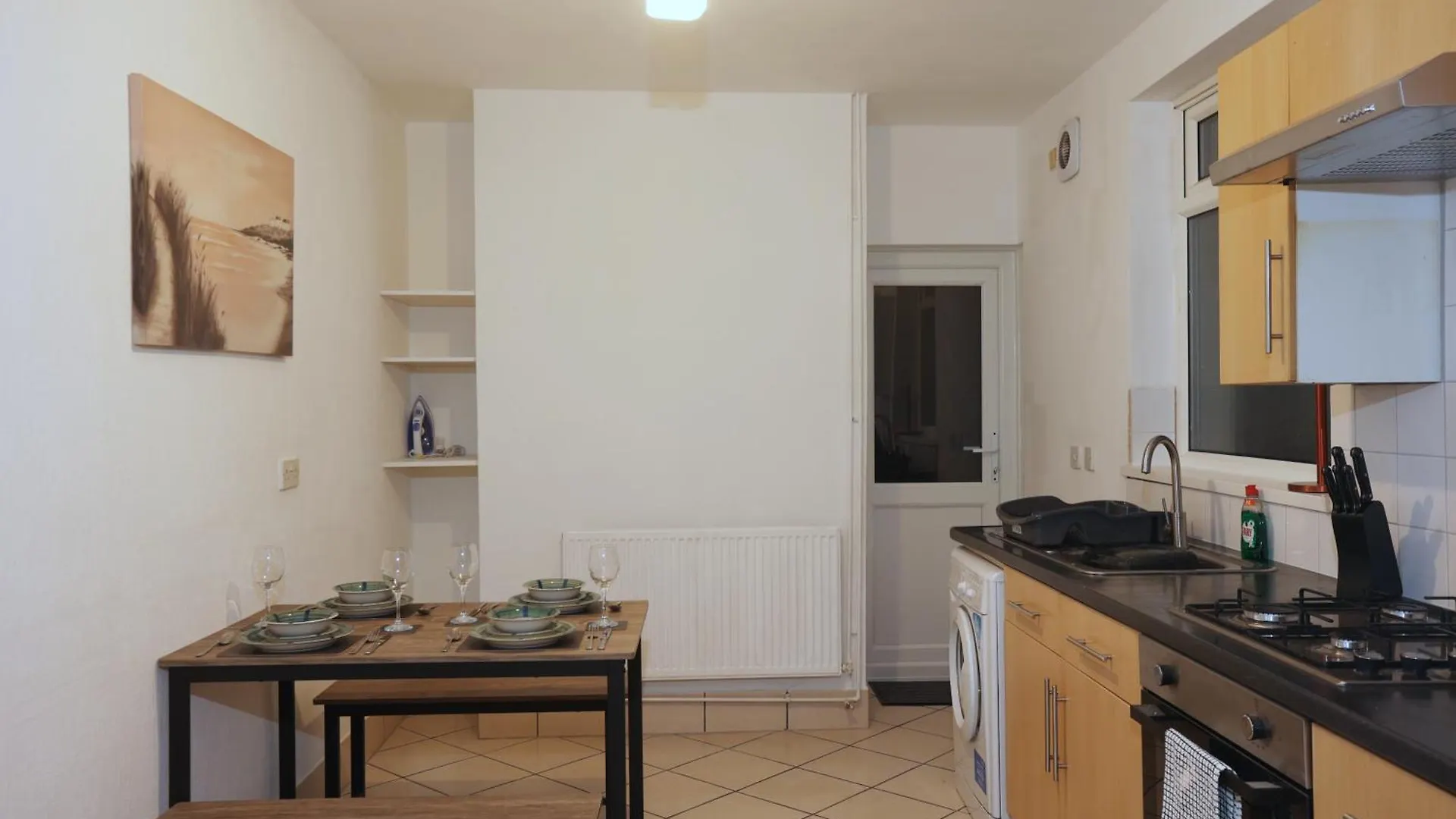 Mansfield House By N And N Stays Ltd,Perfect For Contractors & Workers, Close To Principality Stadium, Great Location, Free Parking Appartement Cardiff